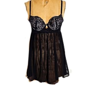 Lacy black baby doll Daisy Fuentes tacky chemise nightie
